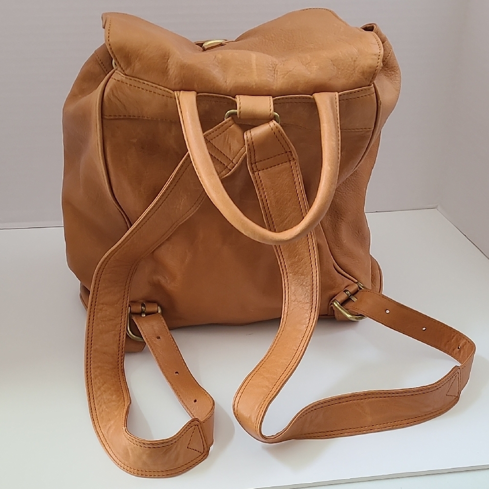 Tan Leather Backpack by Boulder Ridge - Picture 2 of 7